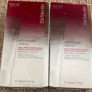 StriVectin Advanced Retinol Moisturizer - Red and White